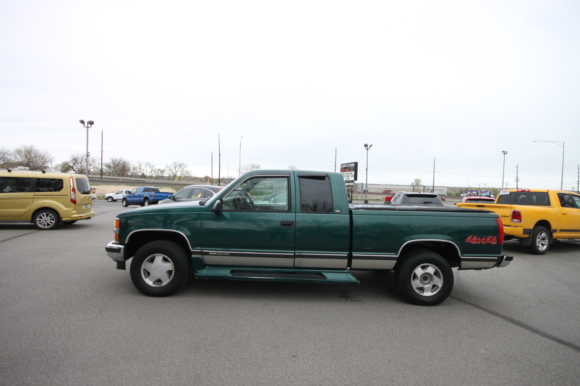 photo of 1998 Chevrolet C/K 1500 Ext. Cab 6.5-ft. Bed 4WD